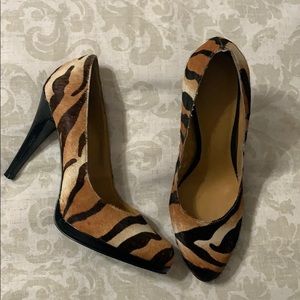 Nine West Zebra Pump